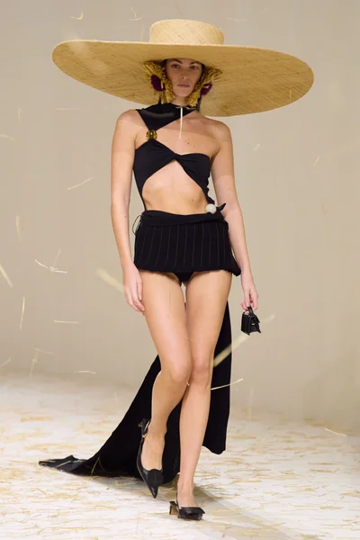 Look 3